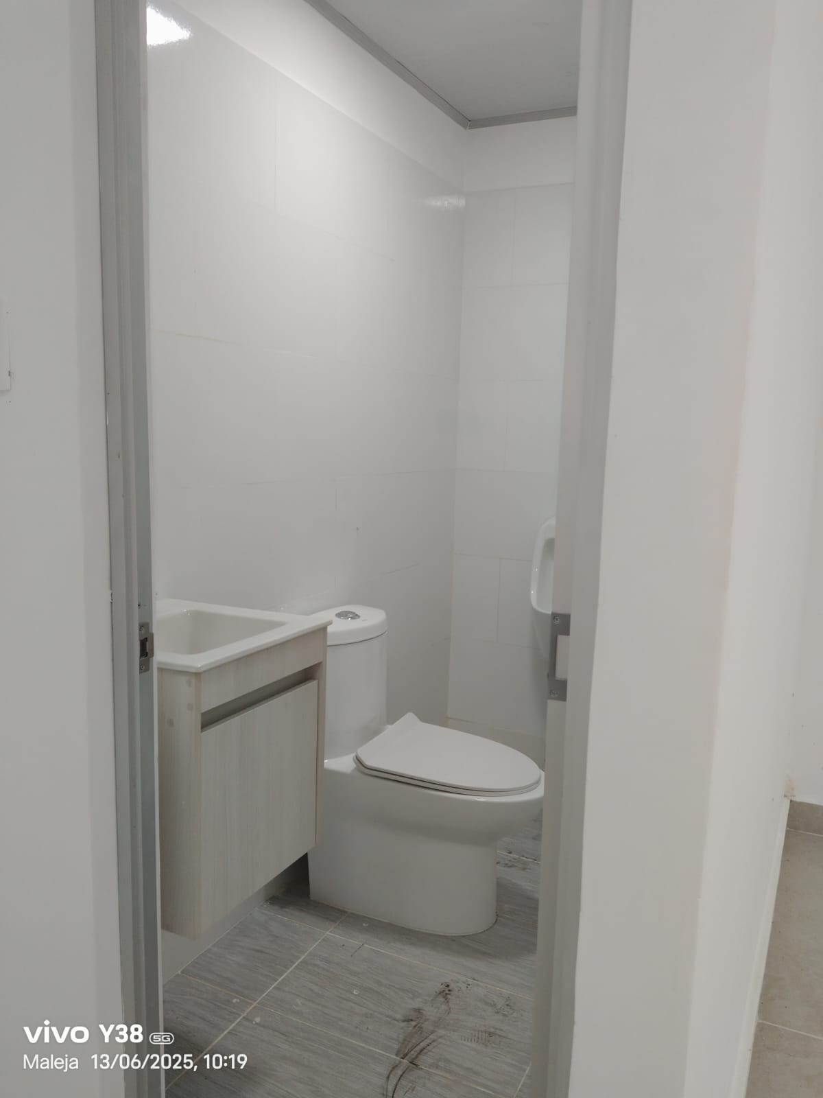Local comercial con alta visibilidad foto 6