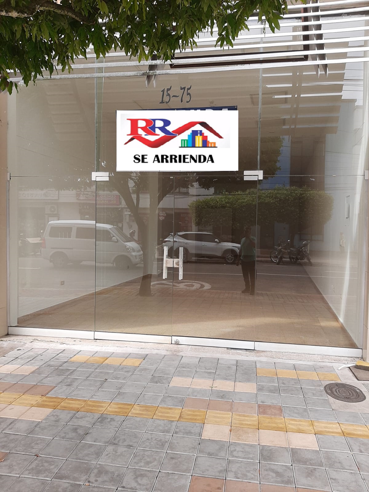 Local Comercial en Arriendo foto 1