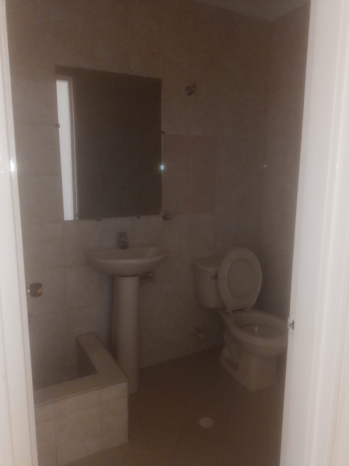 Local Comercial en Arriendo foto 5