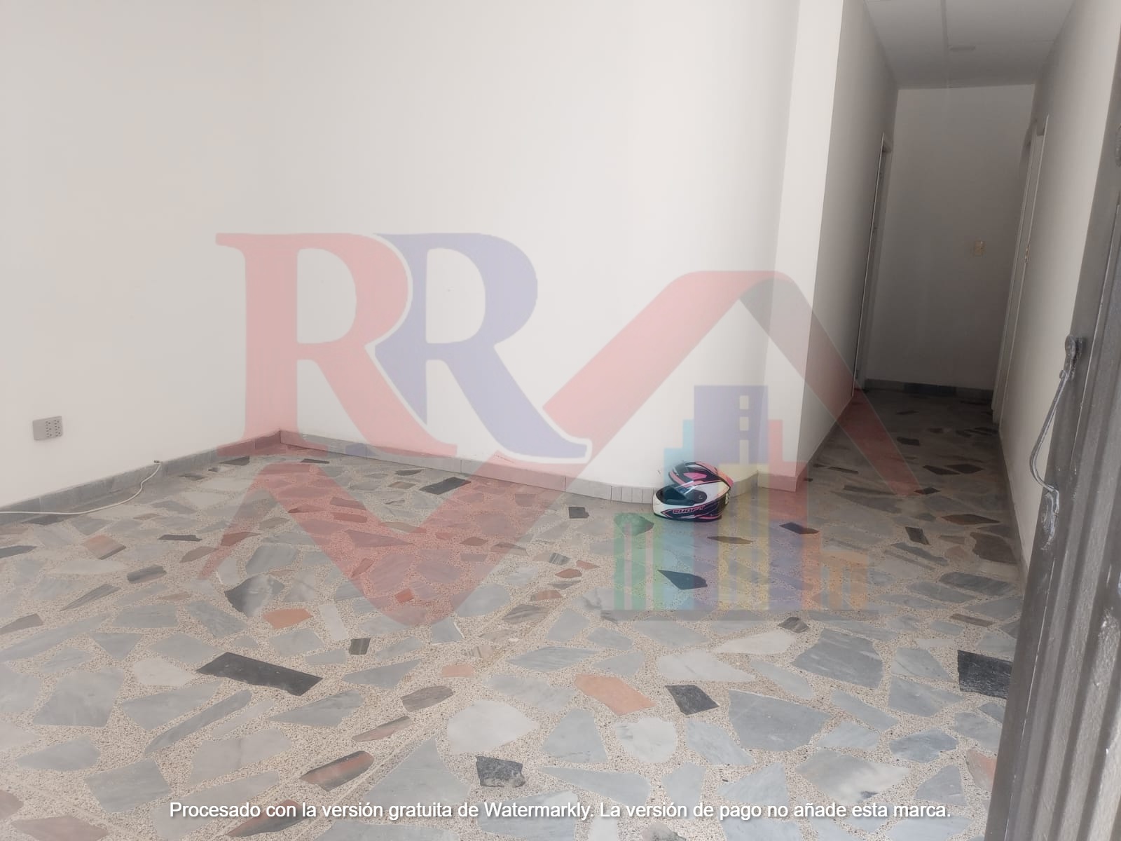 Apartamento cerca a zona comercial foto 1
