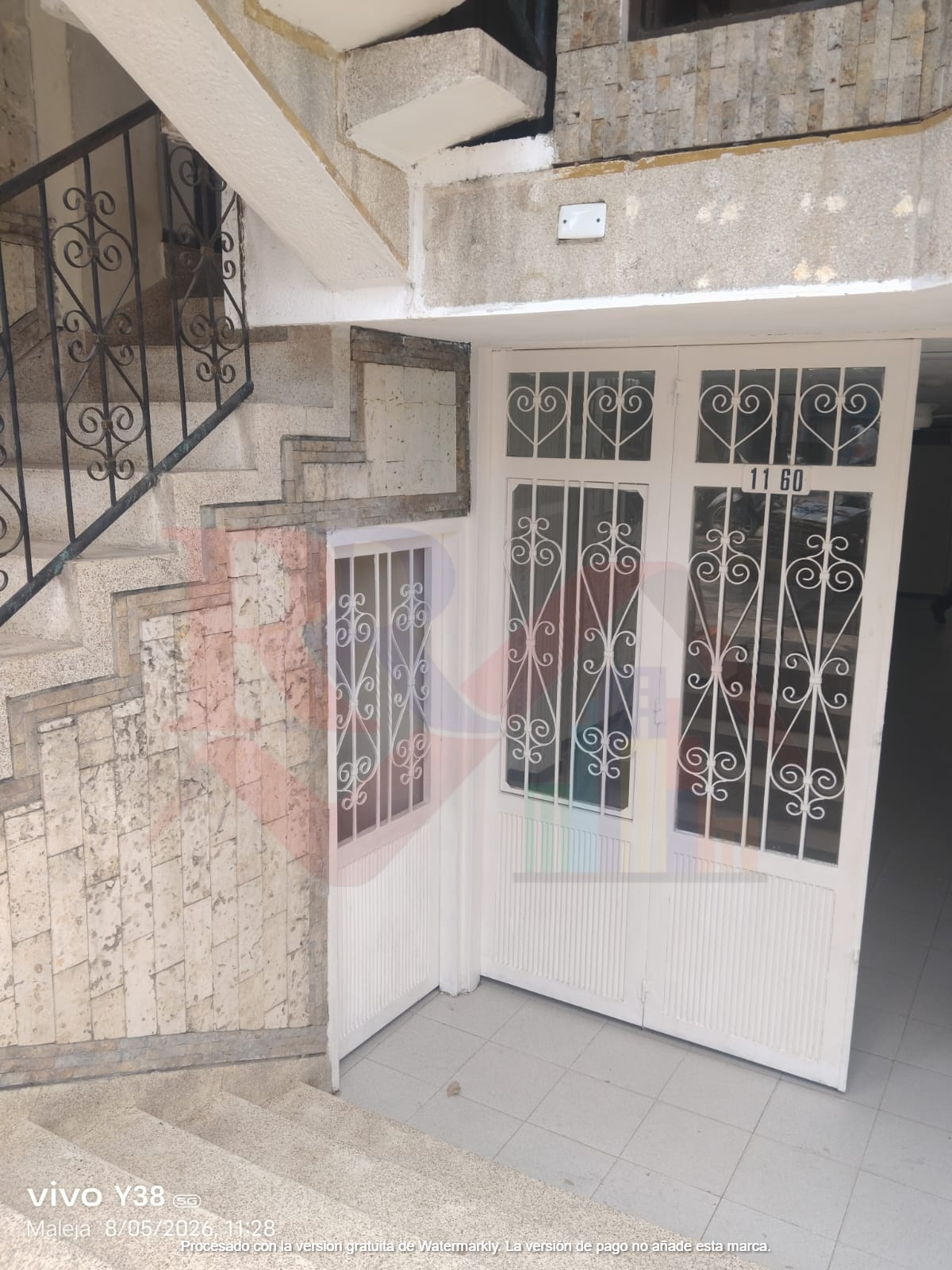 Local comercial con alta visibilidad foto 4