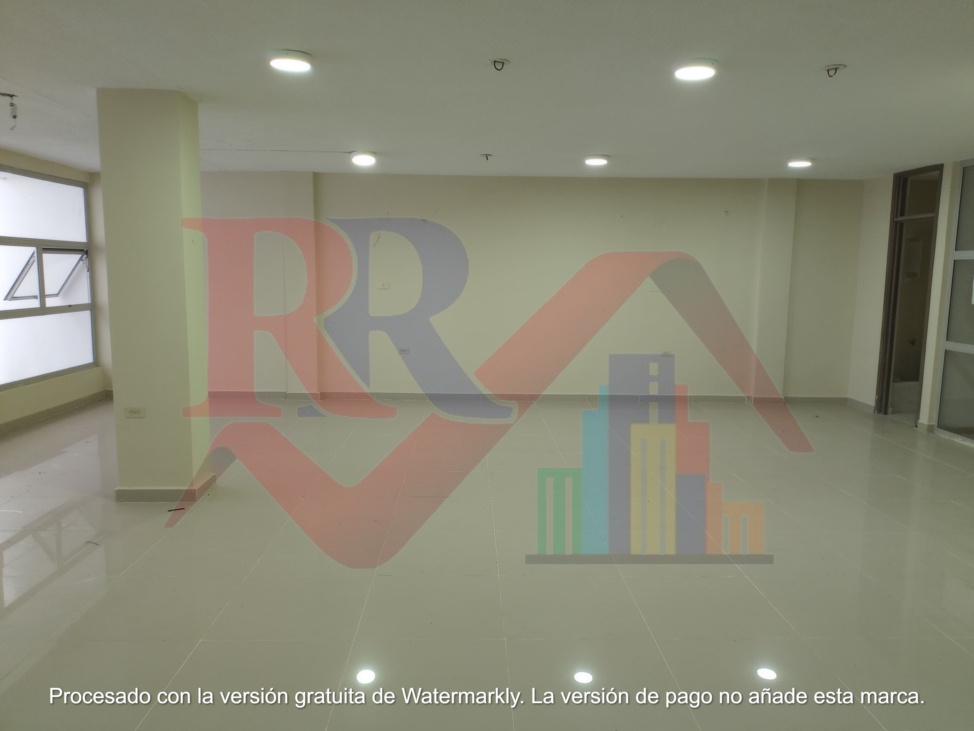 Local Comercial en Arriendo foto 7