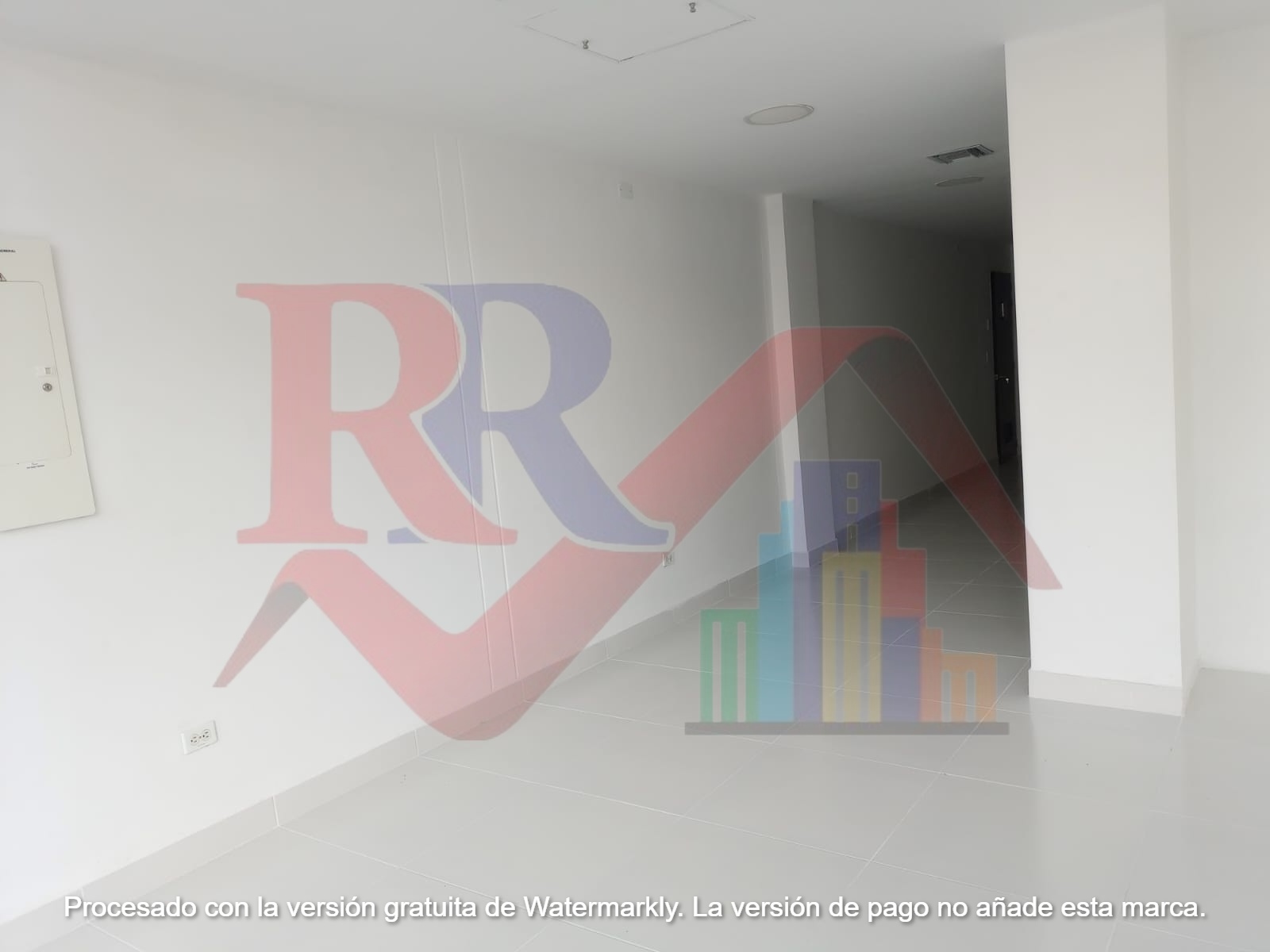 Local comercial en arriendo – Excelente ubicación foto 2