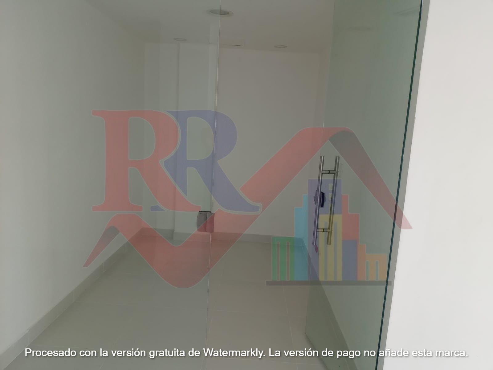 Local comercial en arriendo – Excelente ubicación foto 3