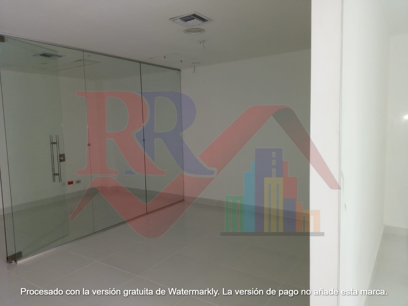 Local comercial en arriendo – Excelente ubicación foto 4
